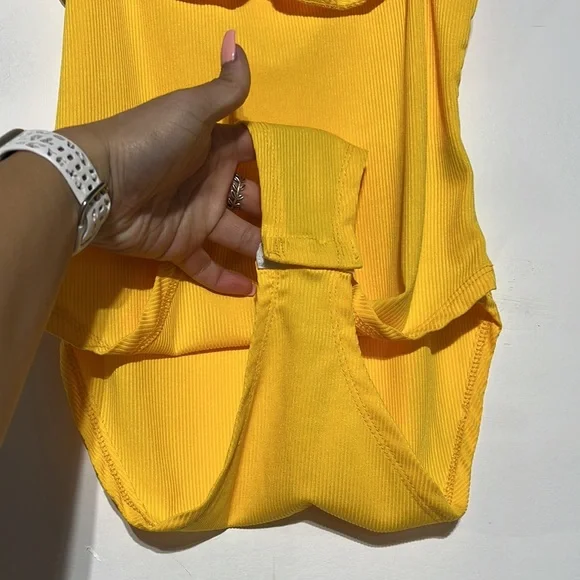 Shein Yellow Ruffle Ribbed Bodysuit Size M - Picture 3 of 7